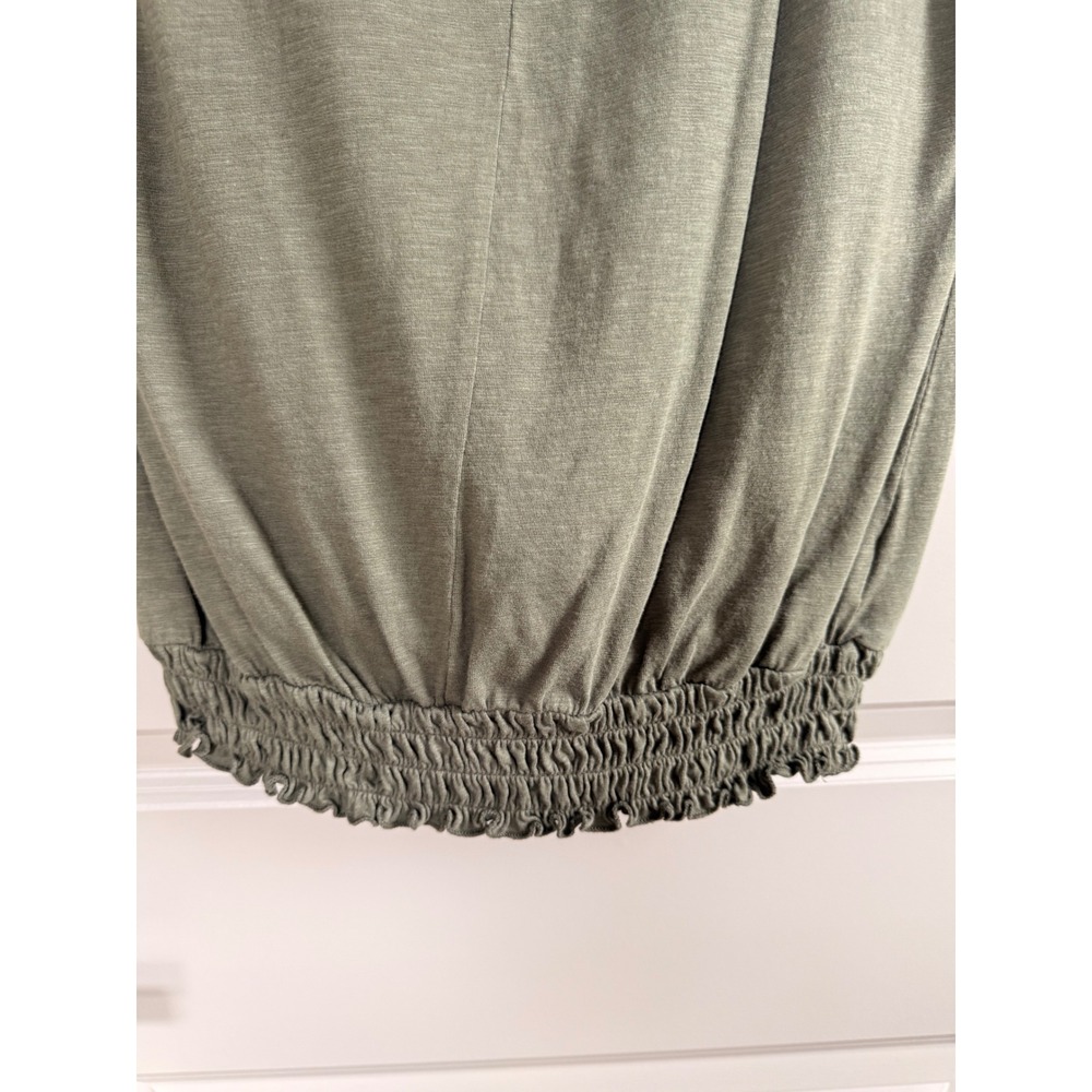 Evereve Olive Green Smocked Blouson V-Neck Slub Knit Top Medium - Picture 2 of 6